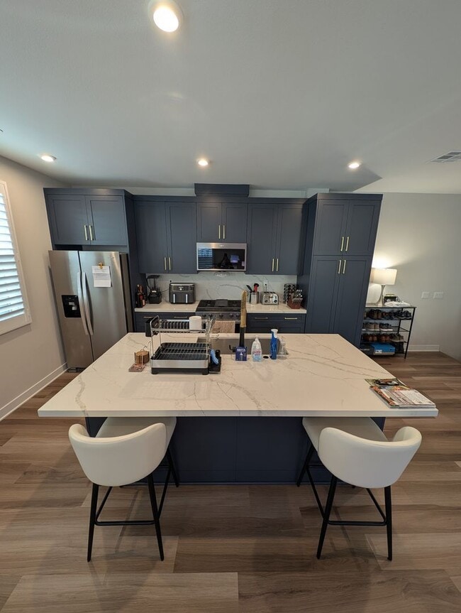 Building Photo - 1202 W Cara Dr