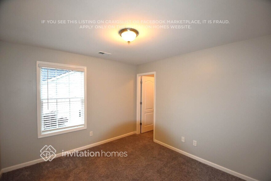 Building Photo - 259 Lantana Dr