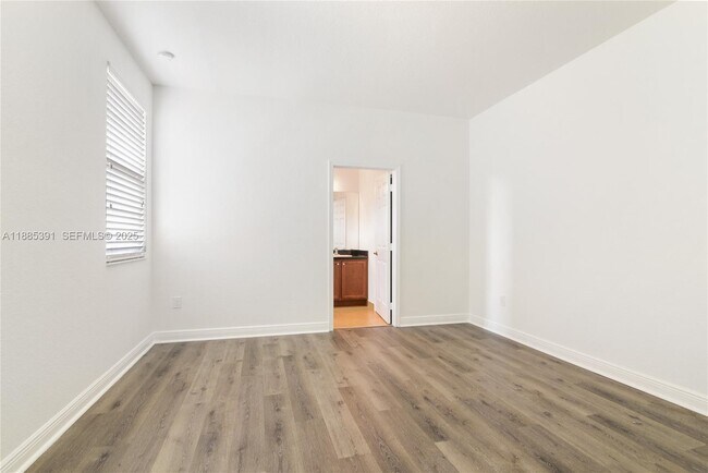 Building Photo - 1108 SW 146th Terrace