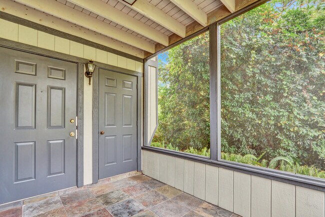 Building Photo - 8356 SE Croft Cir