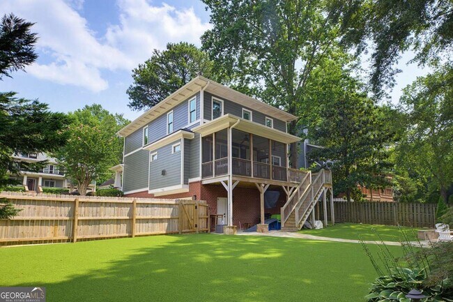 Building Photo - 1452 Woodland Hills Dr NE