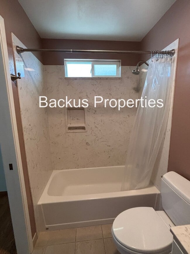 Building Photo - Wonderful four-bedroom corner lot home in South Salinas