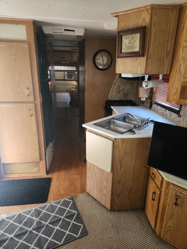 Building Photo - 38612 Fir Ave