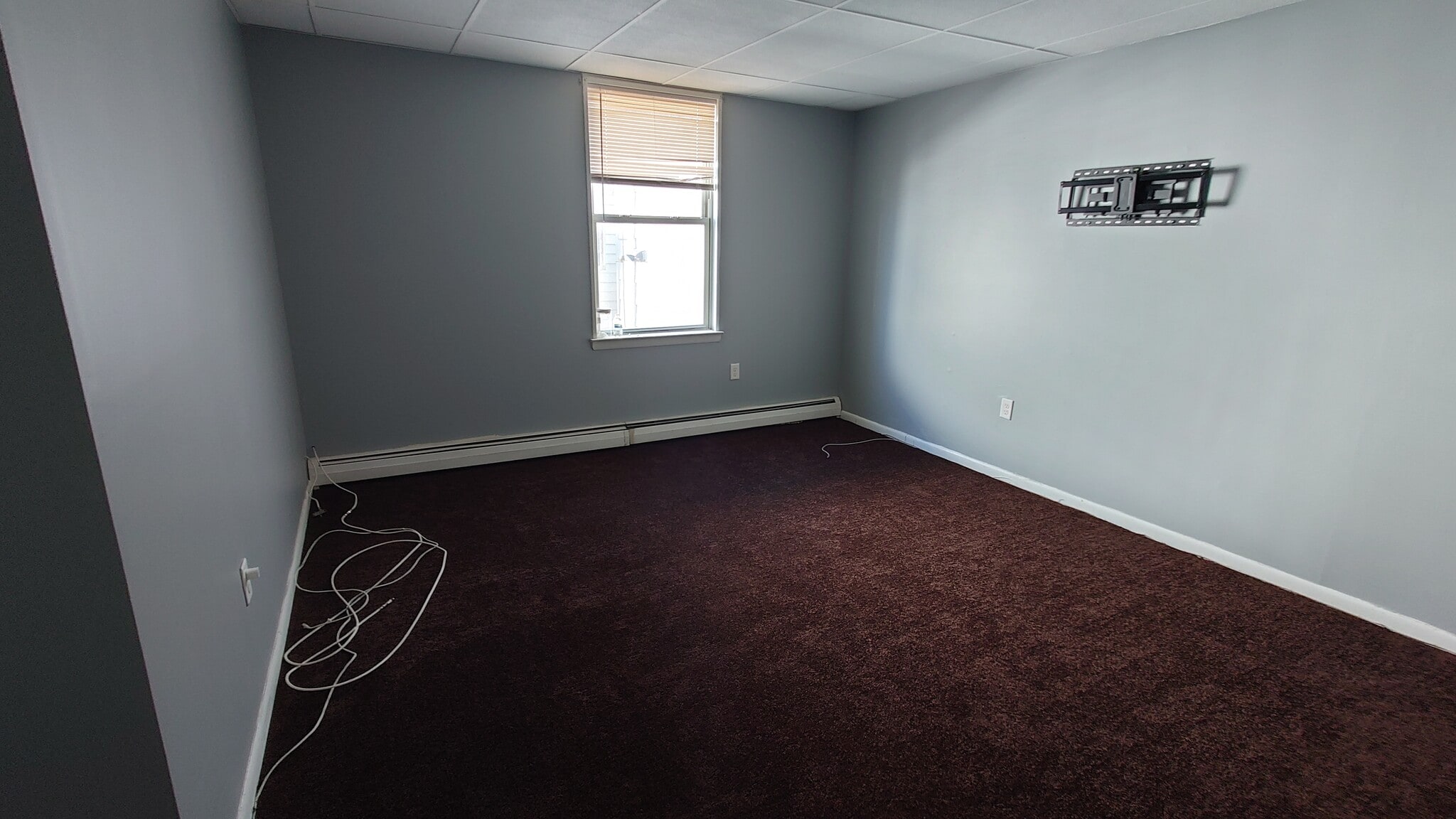 Building Photo - 18 S Forklanding Rd