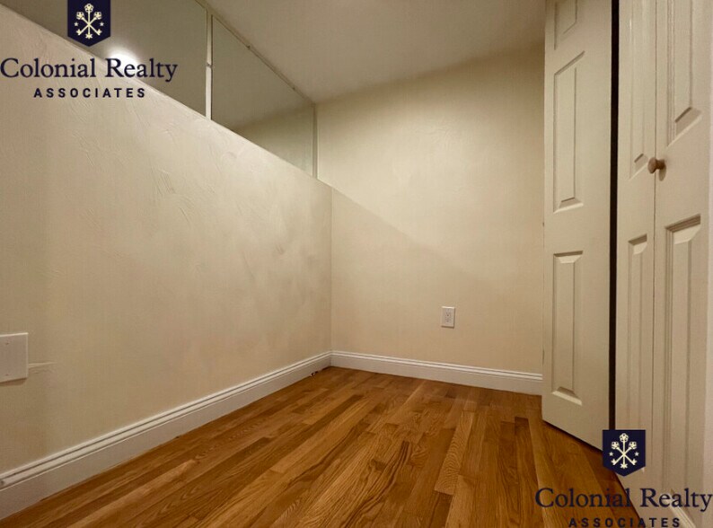 Building Photo - 1801 Beacon St