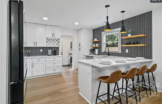 Building Photo - 3709 Sargeant Dr