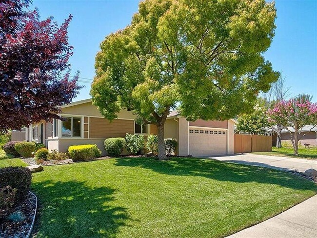 Building Photo - An attractive home