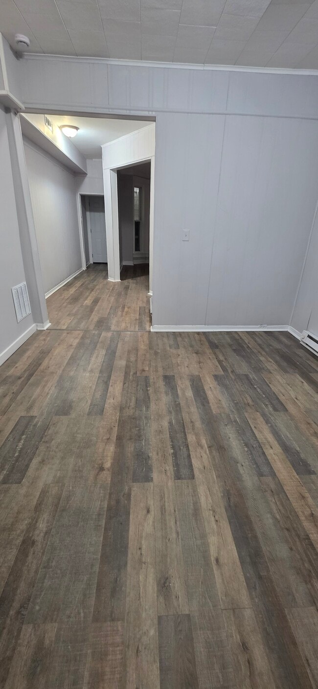 Building Photo - 1135 Poplar Grove St