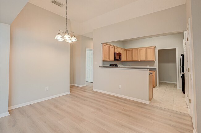 Building Photo - 717 Cedarwood Dr