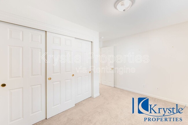 Building Photo - 588 Military E