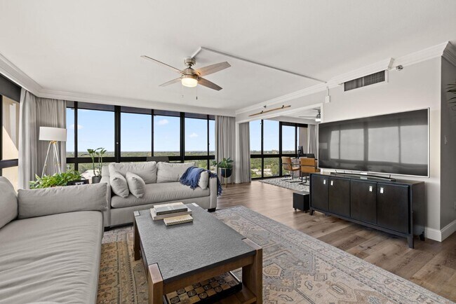 Building Photo - 3301 Bayshore Blvd