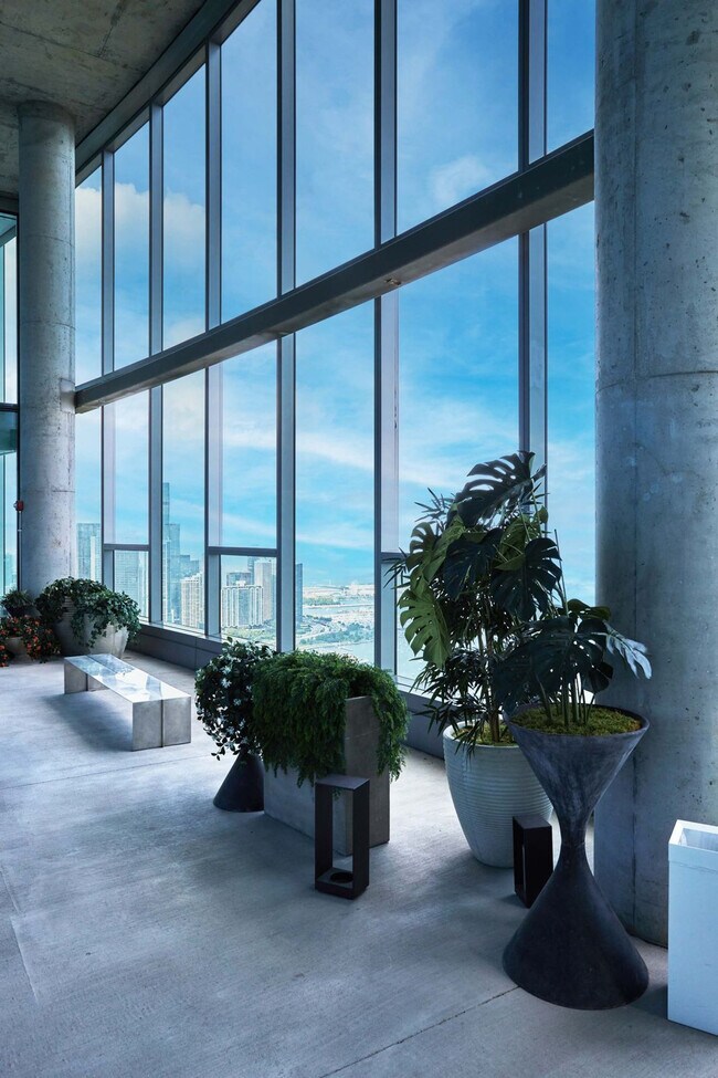 Building Photo - 1006 S Michigan Ave