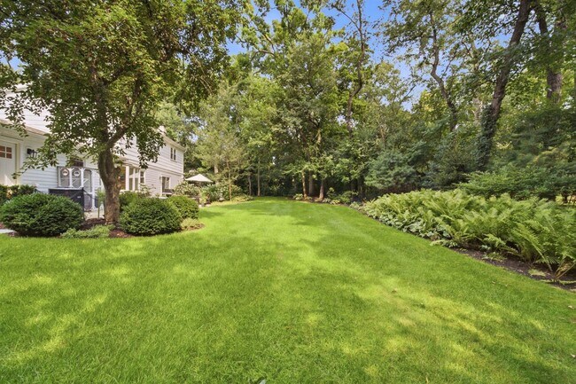 Building Photo - 6807 Rhode Island Trail