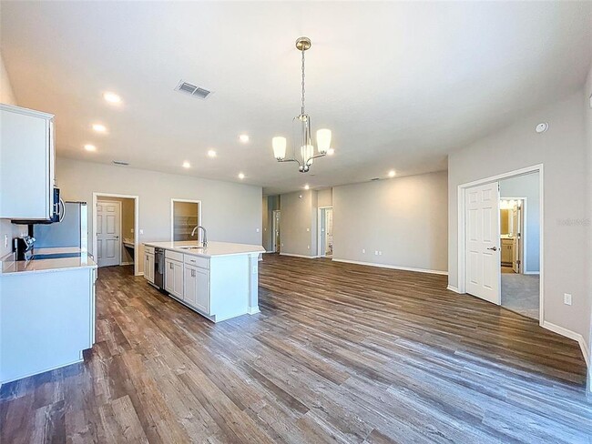 Building Photo - 1121 Mountain Flower Ln