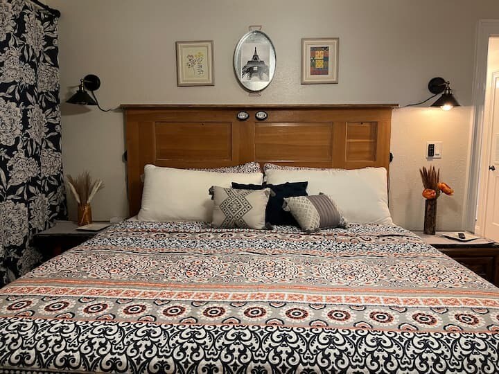 Building Photo - 12102 Carriage Ct SE