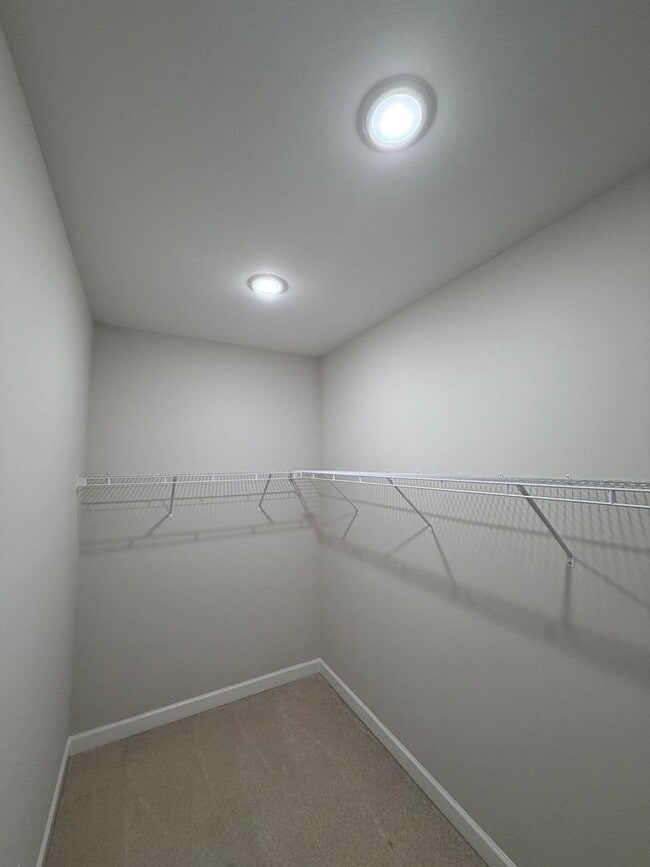 Building Photo - Stunning 3 Bed | 3.5 Bath Townhome in Atlanta’s Sought-After Upper Westside (30318)