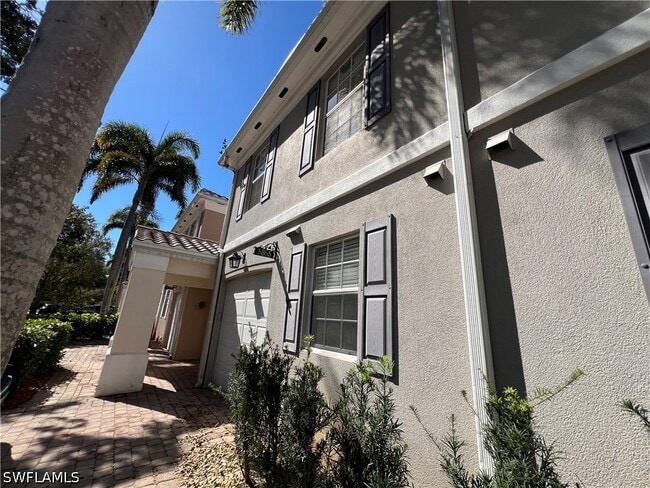 Building Photo - 5365 Cove Cir