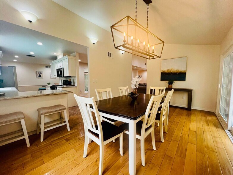 Building Photo - 5309 Lockhurst Dr