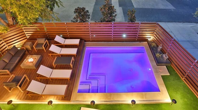 Building Photo - 2203 Thornton Rd