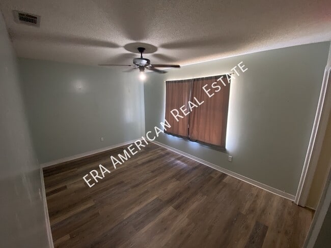 Building Photo - 192 Wright Cir