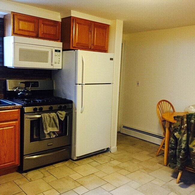 Building Photo - 9 Hall St