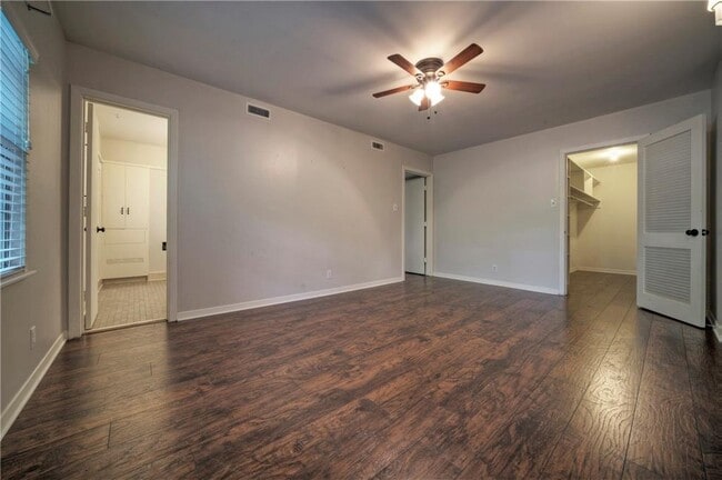 Building Photo - 2105 Rabb Rd