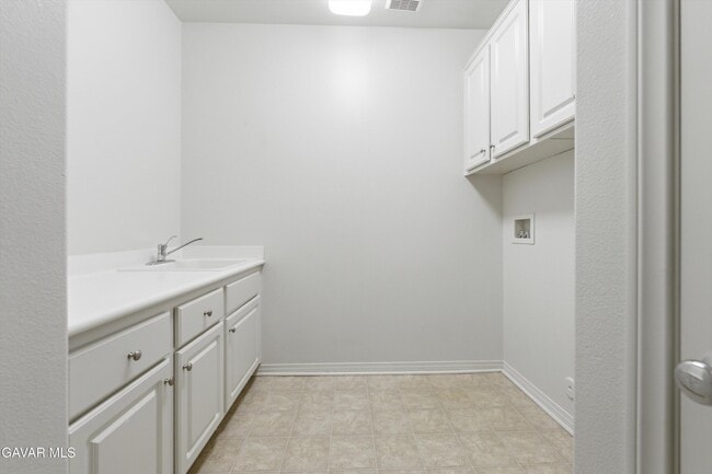 Building Photo - 3024 Tournament Dr