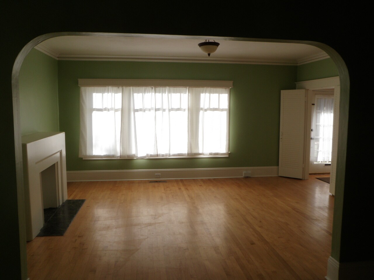 Building Photo - 5046 NE Mallory Ave