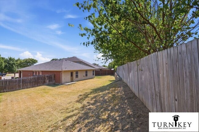 Building Photo - Available NOW in Haslet | 3BR/2BA with 2-Car Garage, Private Yard & Easy Access to 287 & I-35