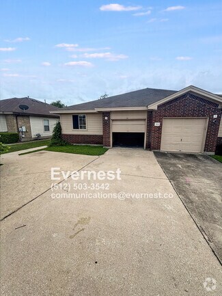 Building Photo - Charming 3-Bedroom Home in a Convenient Ne...