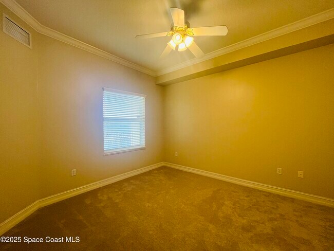 Building Photo - 490 Sail Ln