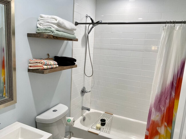 Building Photo - 4274 4th Ave S