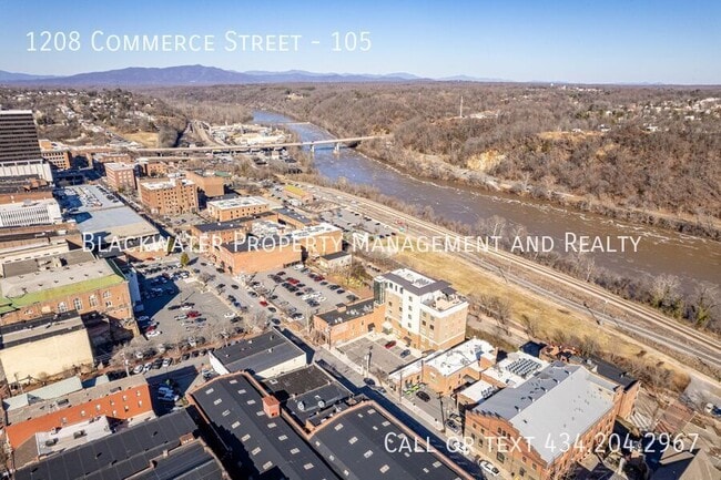 Building Photo - 1208 Commerce St