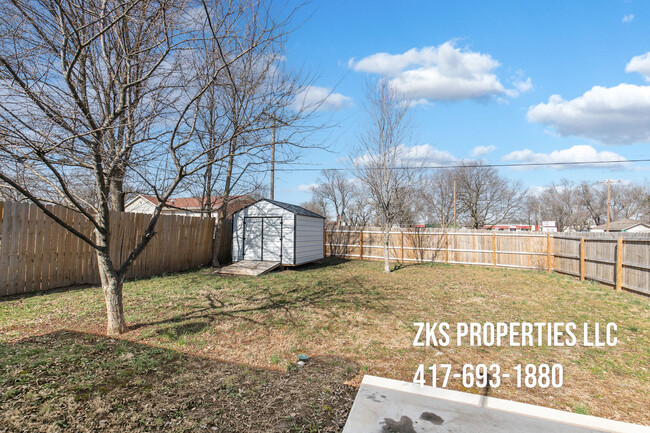 Large Storage Shed - 2903 W Olive St