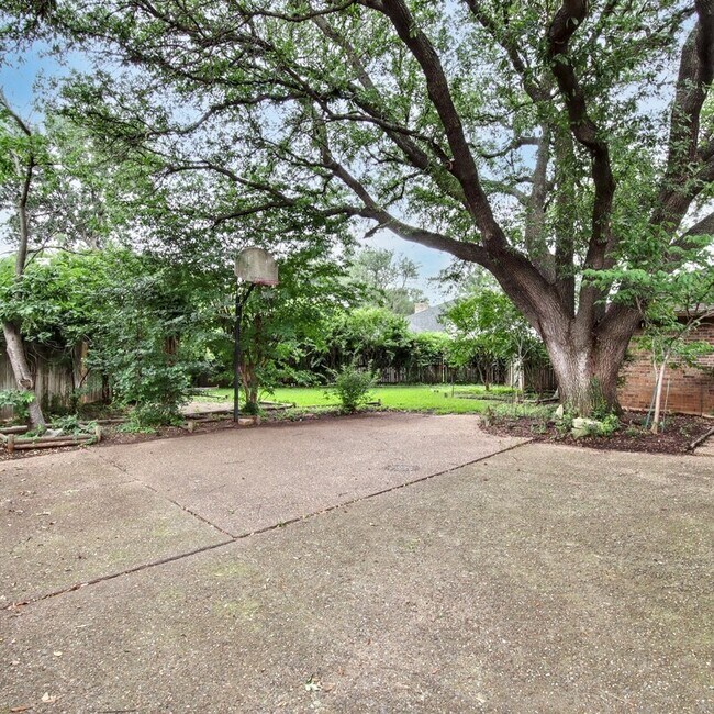 Building Photo - 5725 Ridgerock Ct