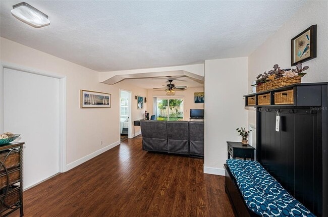 Building Photo - 13556 Bellewood Ave