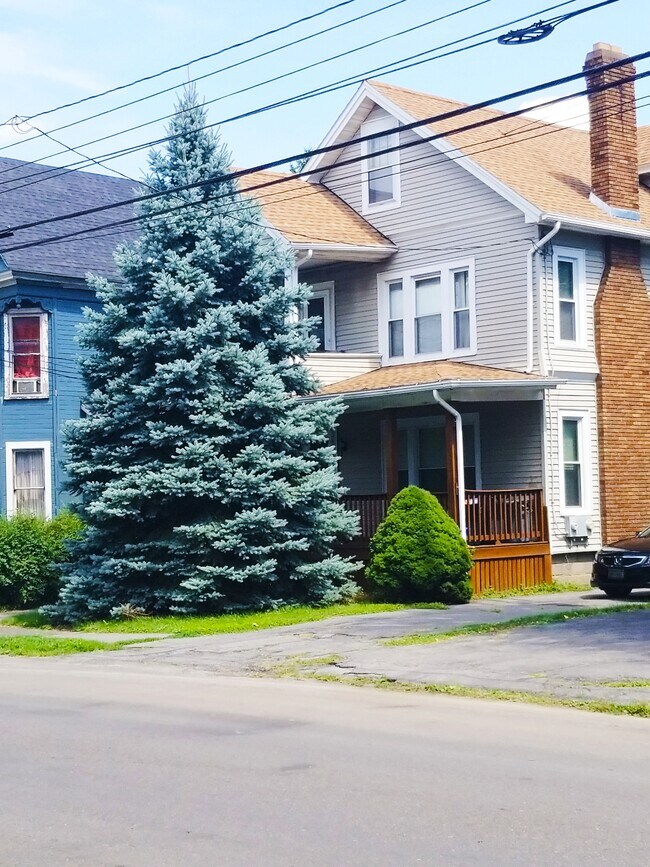 Primary Photo - 306 Van Rensselaer St