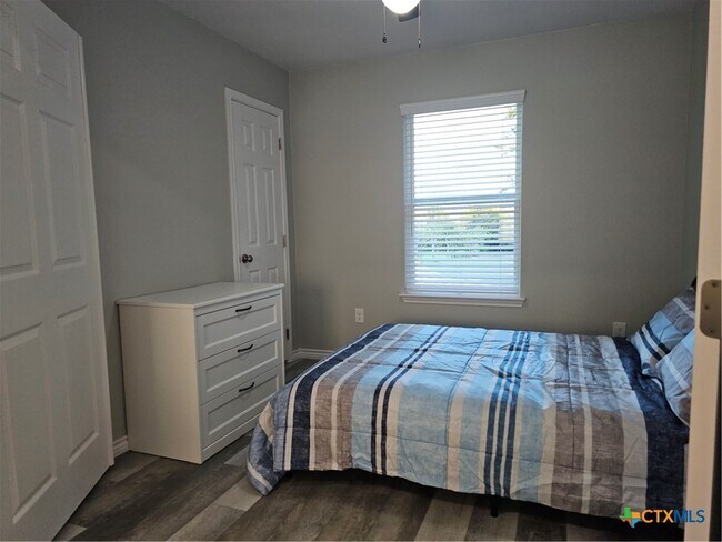 Building Photo - 3705 Dogwood Ln