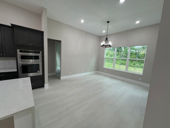 Building Photo - 547 Sanctuary Golf Pl