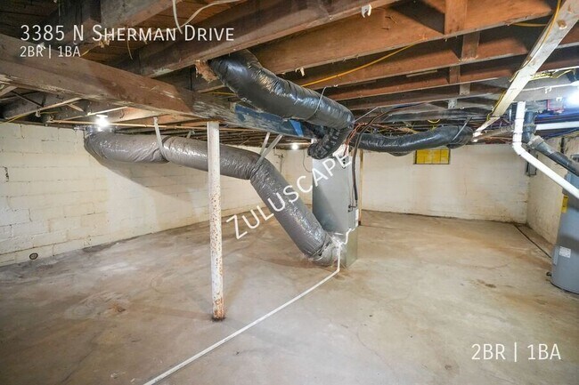 Building Photo - 3385 N Sherman Dr