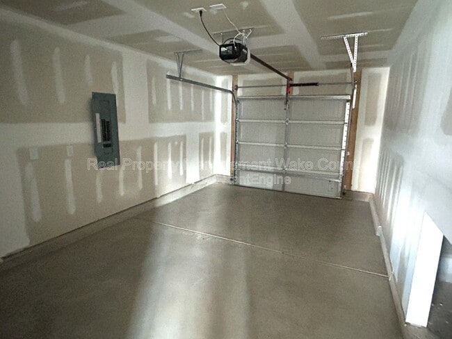 Building Photo - 3604 Sorda Ct
