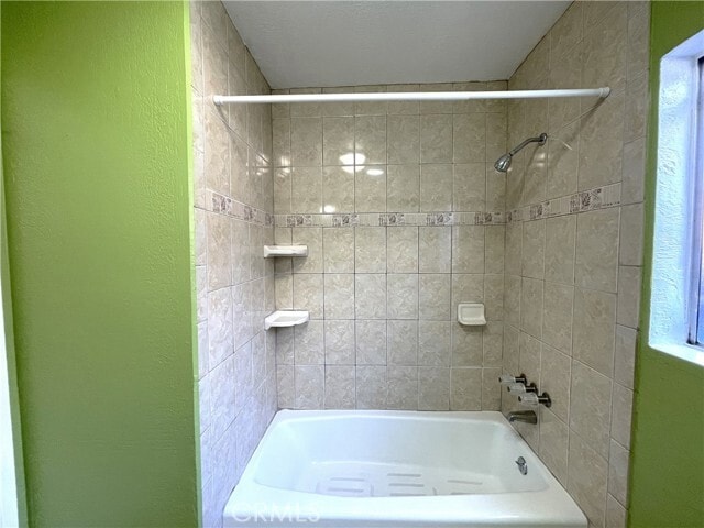 Building Photo - 10802 Grape St