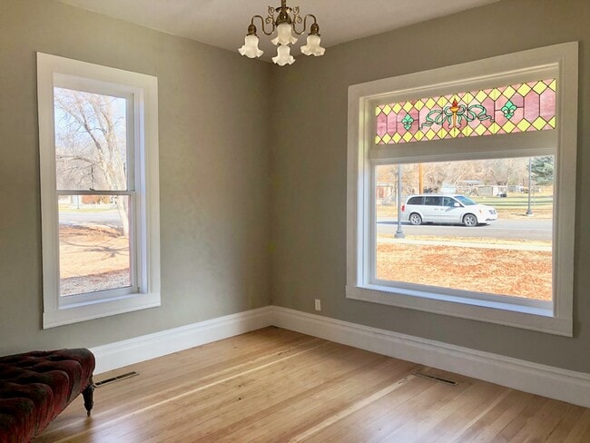 Building Photo - 90 S Main St