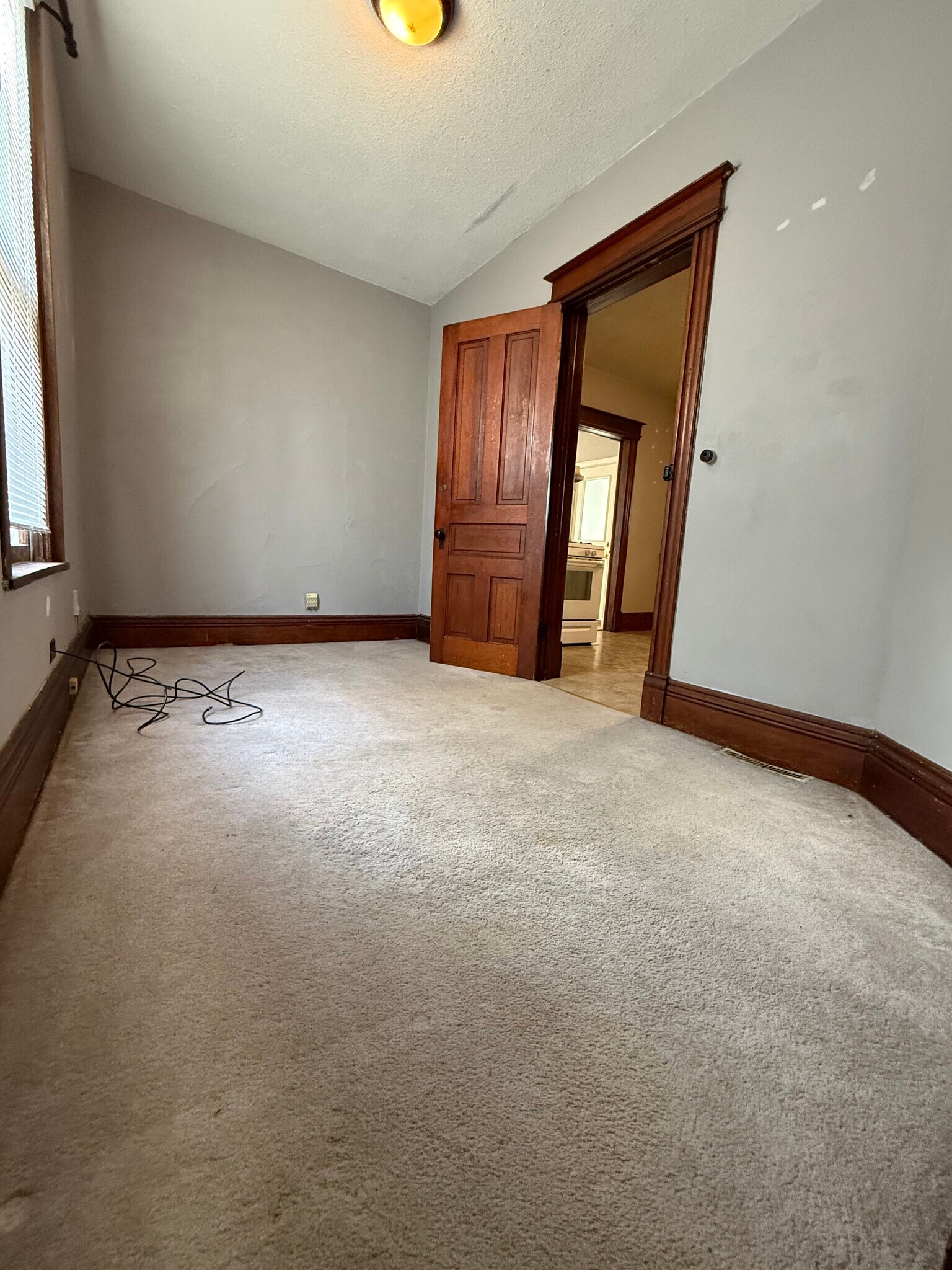 Building Photo - 2566 Hoard St