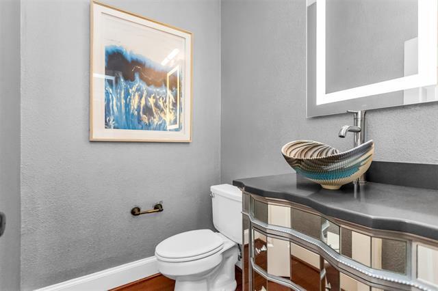 Building Photo - 4404 Hollow Oak Dr