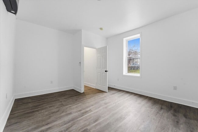 Building Photo - 3BR/3BA House | Newly Renovated | Section 8 Welcome