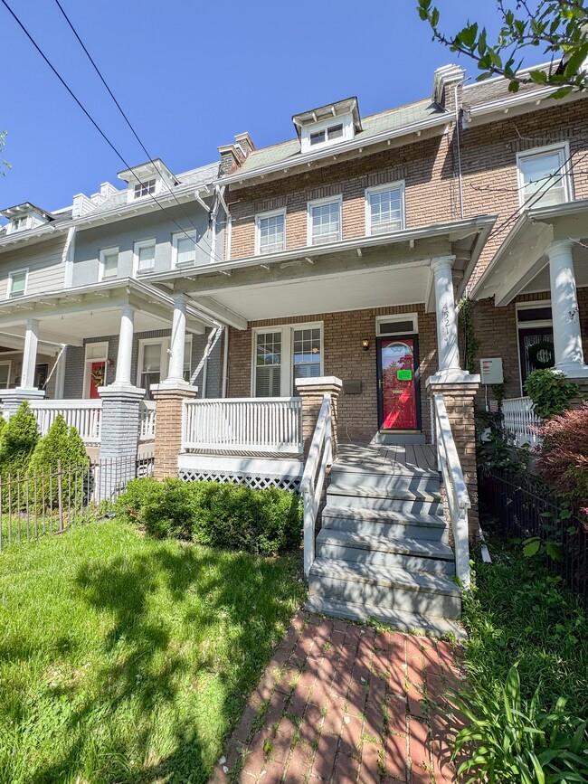 Primary Photo - 4521 Arkansas Ave NW