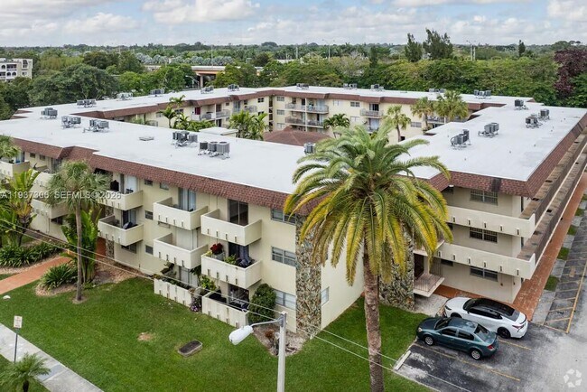 Building Photo - 7505 SW 82nd St