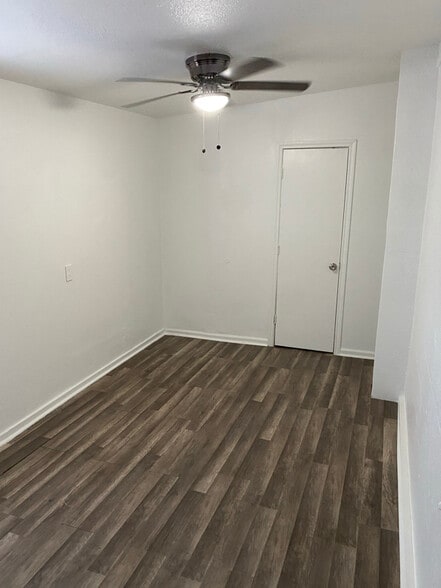 Building Photo - 5415 Buena Vista St
