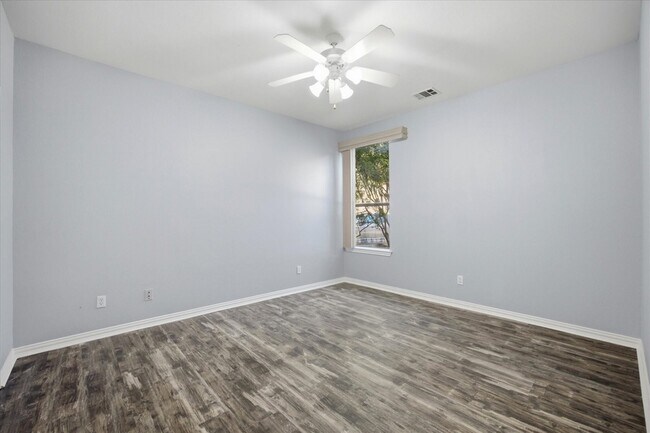 Building Photo - 1846 Signal Ridge Pl